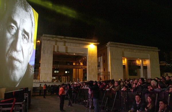 Inaguración de la XXVII Feria Internacional del Libro - FILBO  Peru Director Musical Edyy Sánchez 