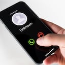 Si recibe llamadas de un número internacional que no conozca o donde no tenga conocidos, la recomendación es no devolver la llamada.