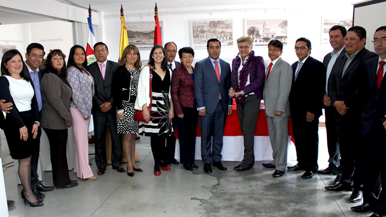 En visita al municipio de Funza (Cundinamarca) se compartieron experiencias exitosas de los proyectos sociales ejecutados en el actual periodo.