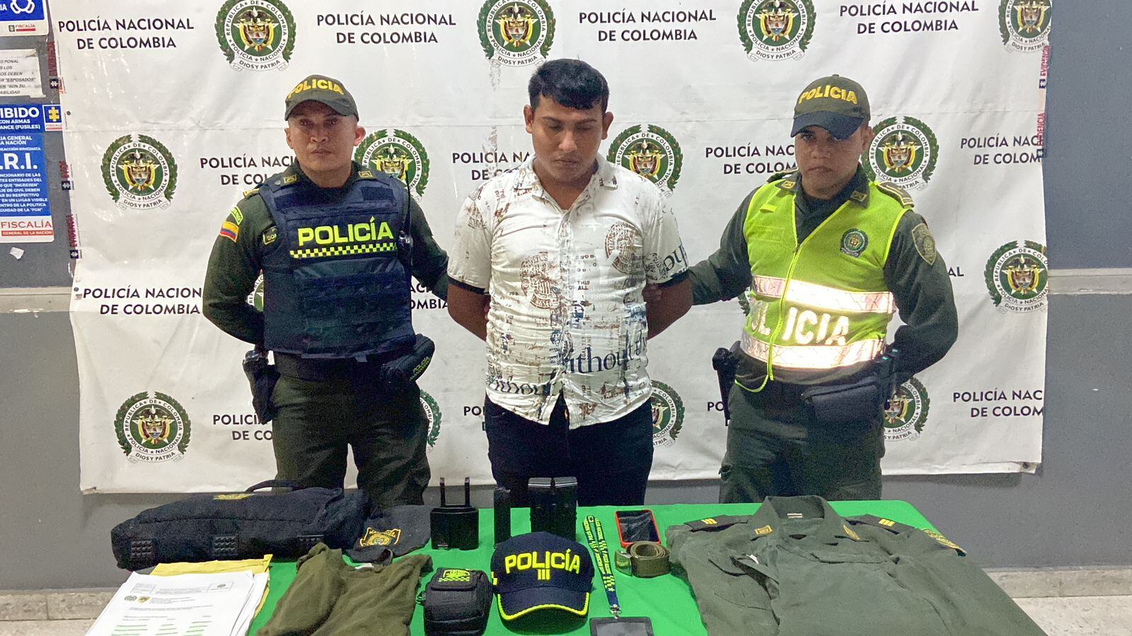Capturan a hombre que se hacía pasar por Policía