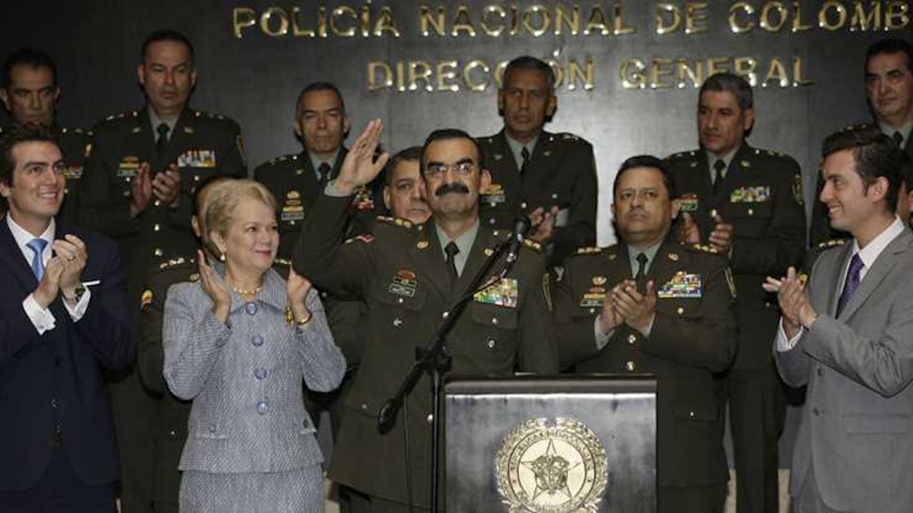 General Rodolfo Palomino durante la rueda de prensa en la que anunció su renuncia. Foto: Carlos Julio Martínez