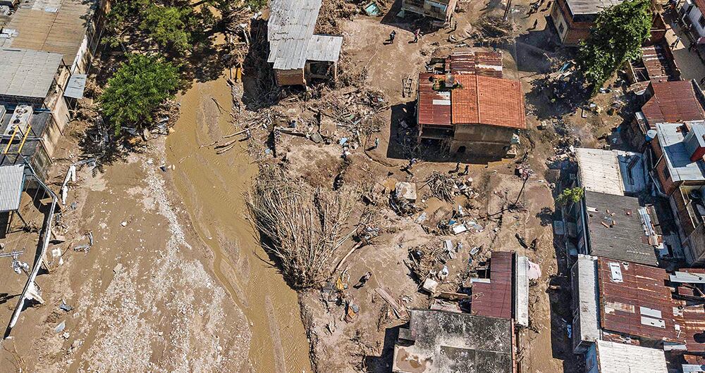 Al menos 25 personas fallecieron en Venezuela durante un mortal derrumbe