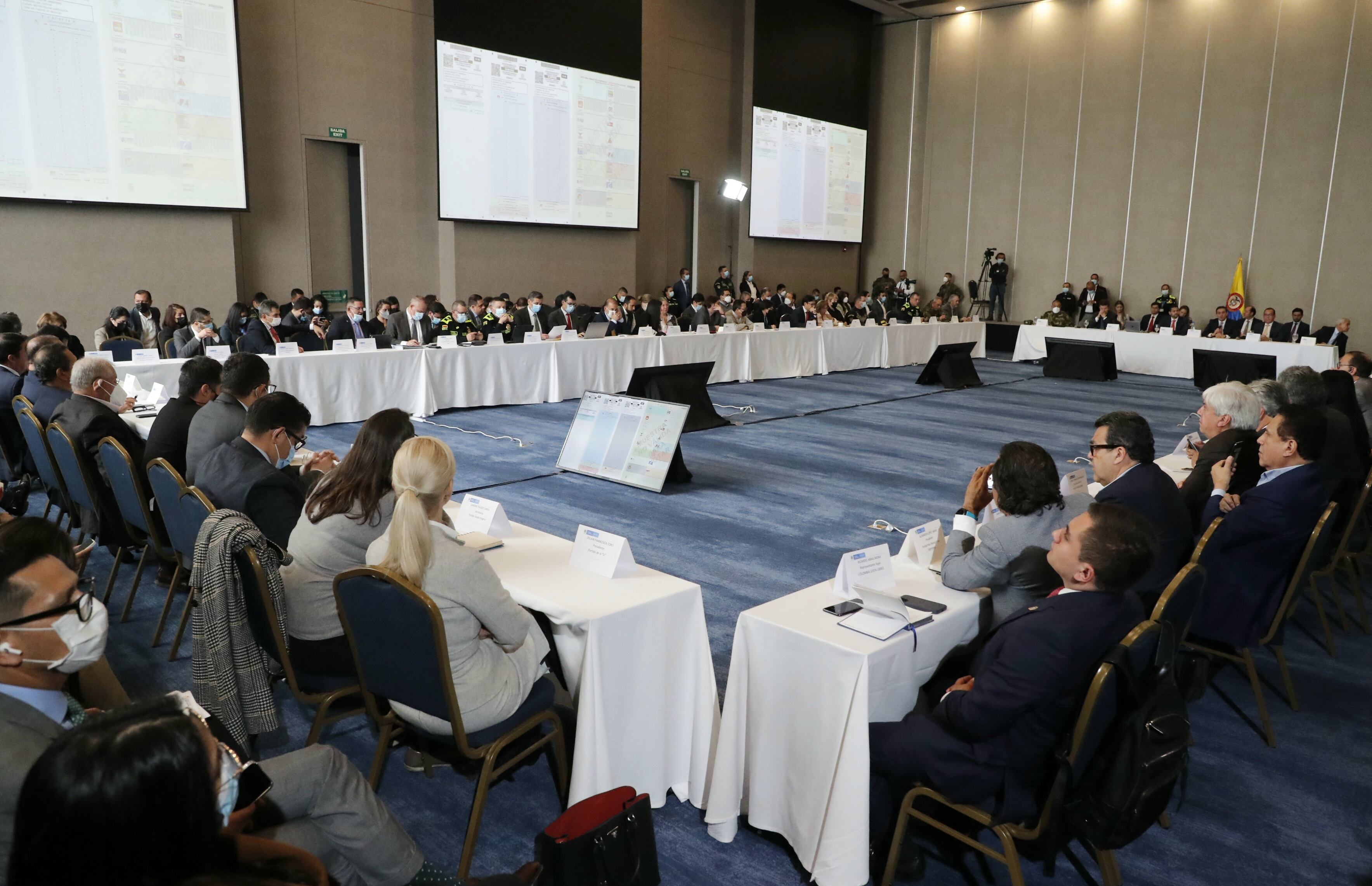 Registrador Alexander  Vega y Ministro del Interior Daniel Palacios, adelantan la  Comisión Nacional de Garantías Electorales