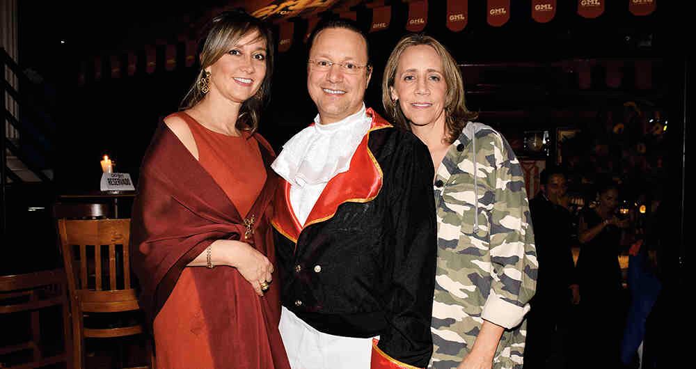 Laura Vásquez, Alejandro Ortiz y Cristina Pastrana.