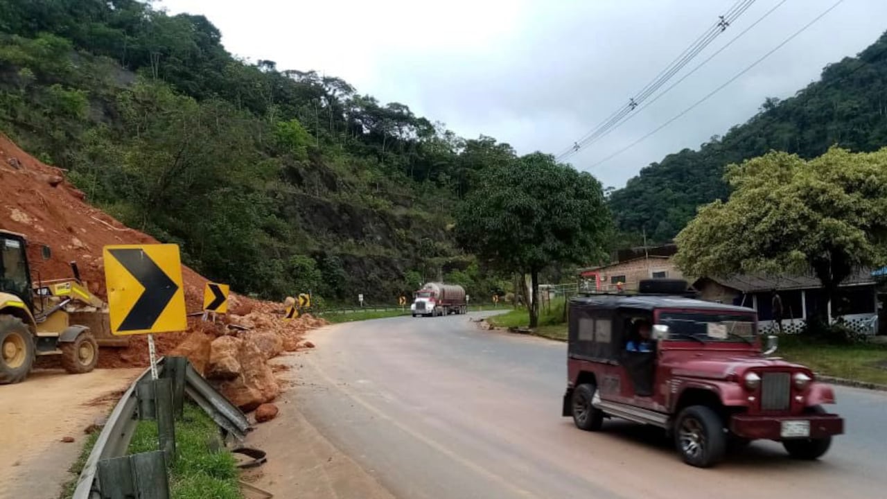 Durante un espacio que abrió este viernes el ministro de Hacienda, José Antonio Ocampo, para explicar los alcances de lo aprobado en la reforma tributaria, dijo que “el Ministerio de Hacienda tiene claro que no se puede hacer eso, no se pueden comprar tierras con TES”.