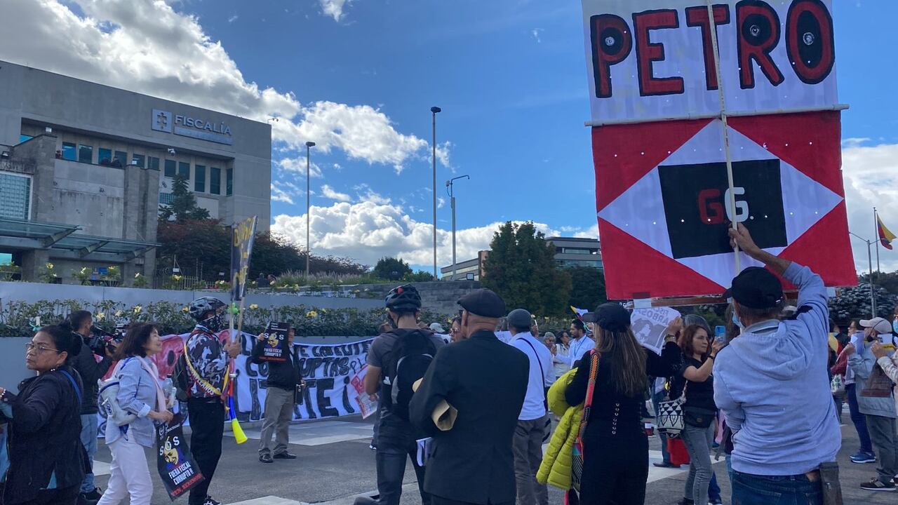 Pocas personas respaldaron el plantón en la Fiscalía General de la Nación.