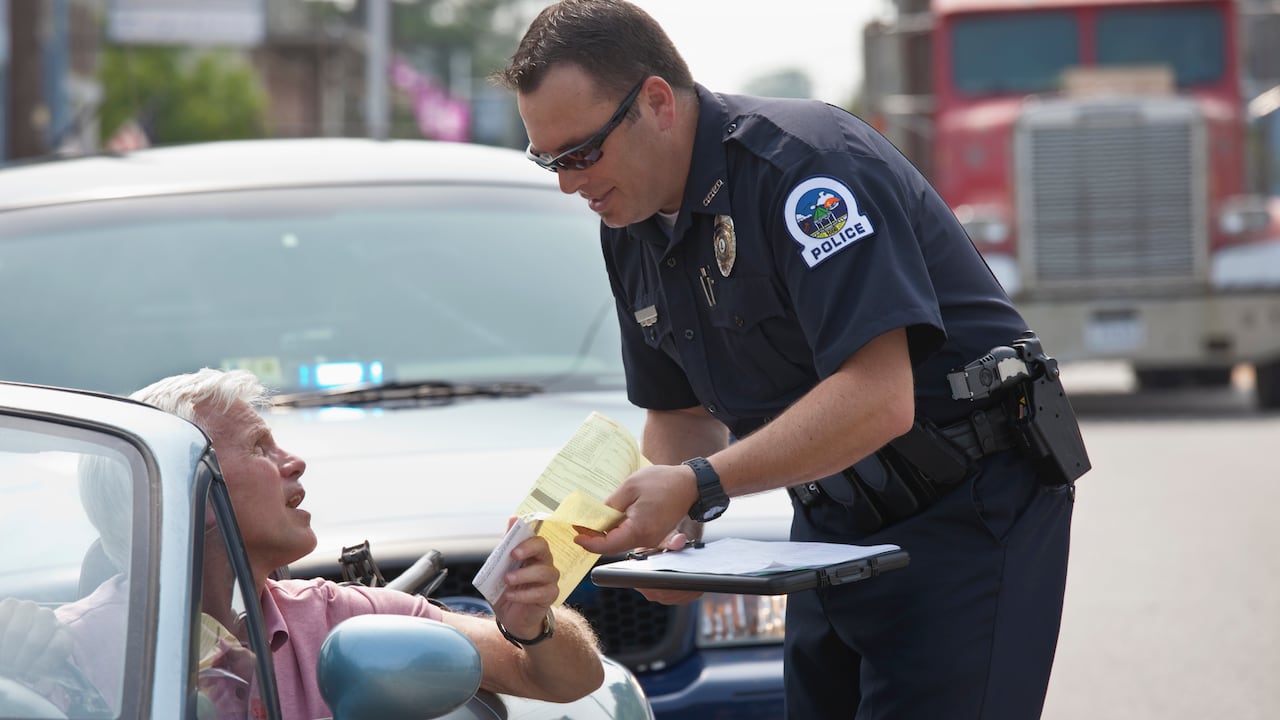 Las autoridades de tránsito pueden suspender la licencia hasta que se abonen las multas acumuladas