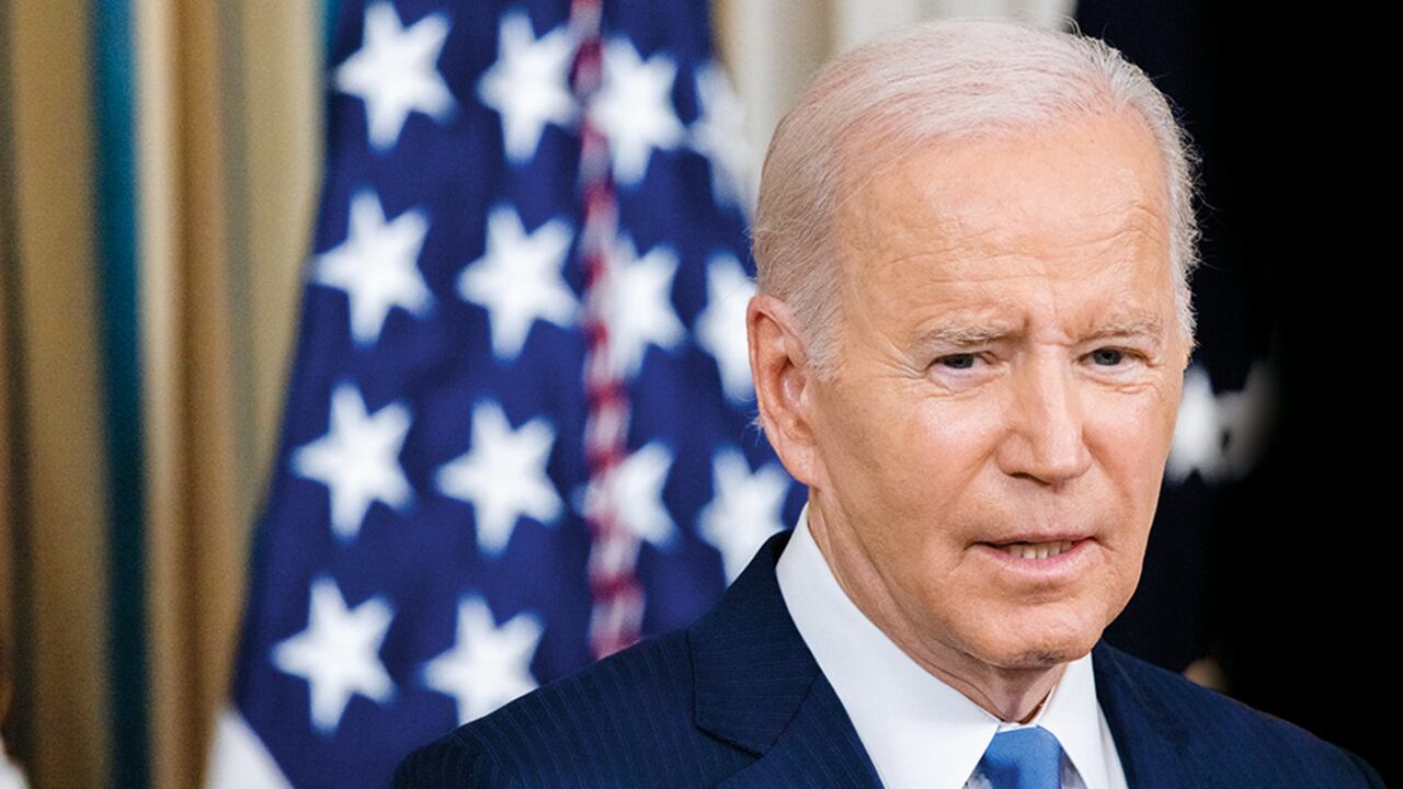 El presidente Biden triunfó en el Senado, pero perdió el control de la Cámara y tendrá dos años difíciles en el Congreso.