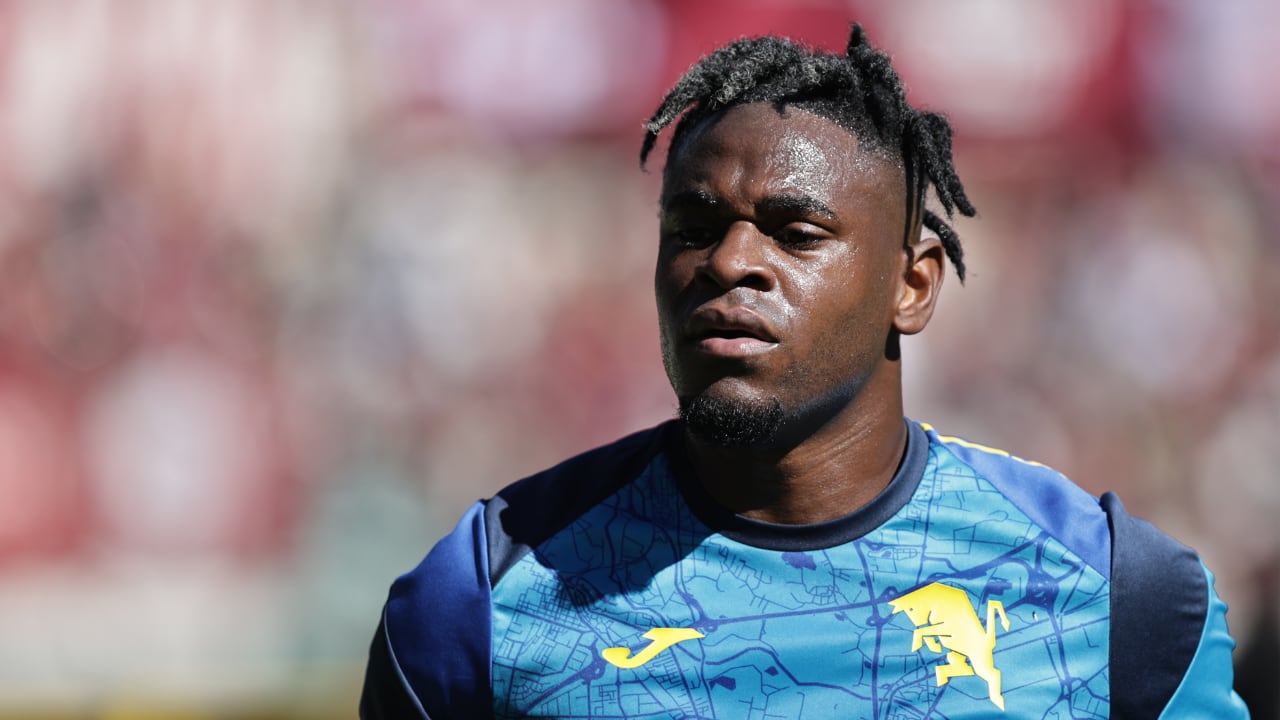 Duván Zapata permanecerá en Italia