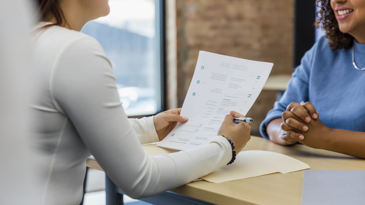 Si le interesa aplicar a alguna de las vacantes, aquí le contamos lo que necesita para hacerlo