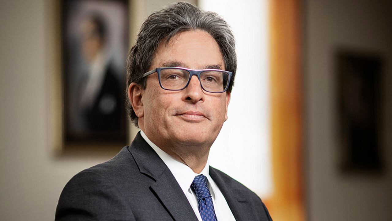 Alberto carrasquillaMinistro de Hacienda