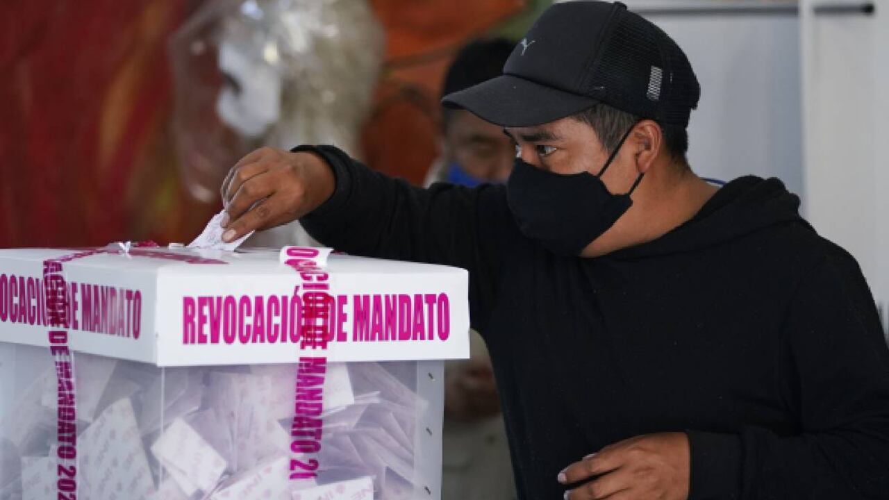 Las urnas se cerraron oficialmente en la mayoría del territorio mexicano.