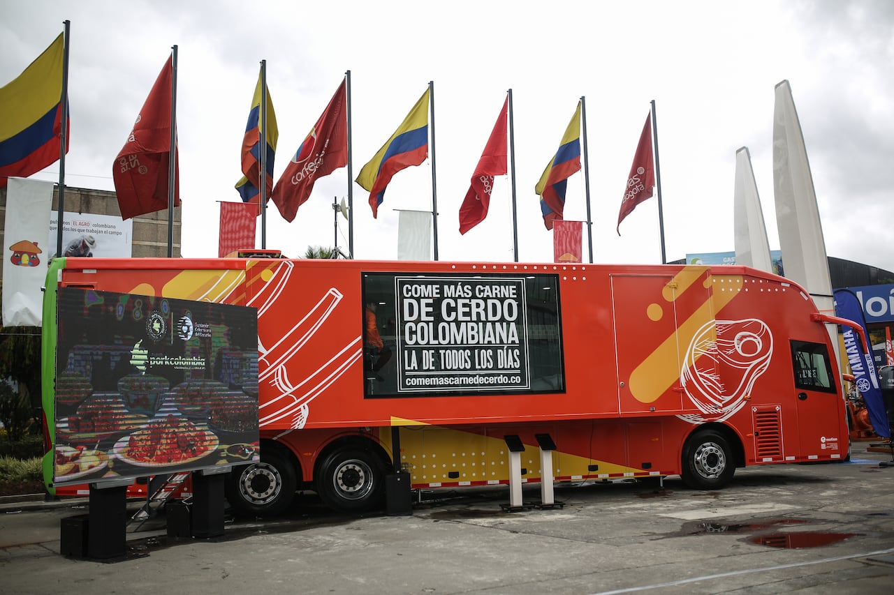Cocina Móvil, elbus que recorre todo el país, está presente en Agroexpo 2023.