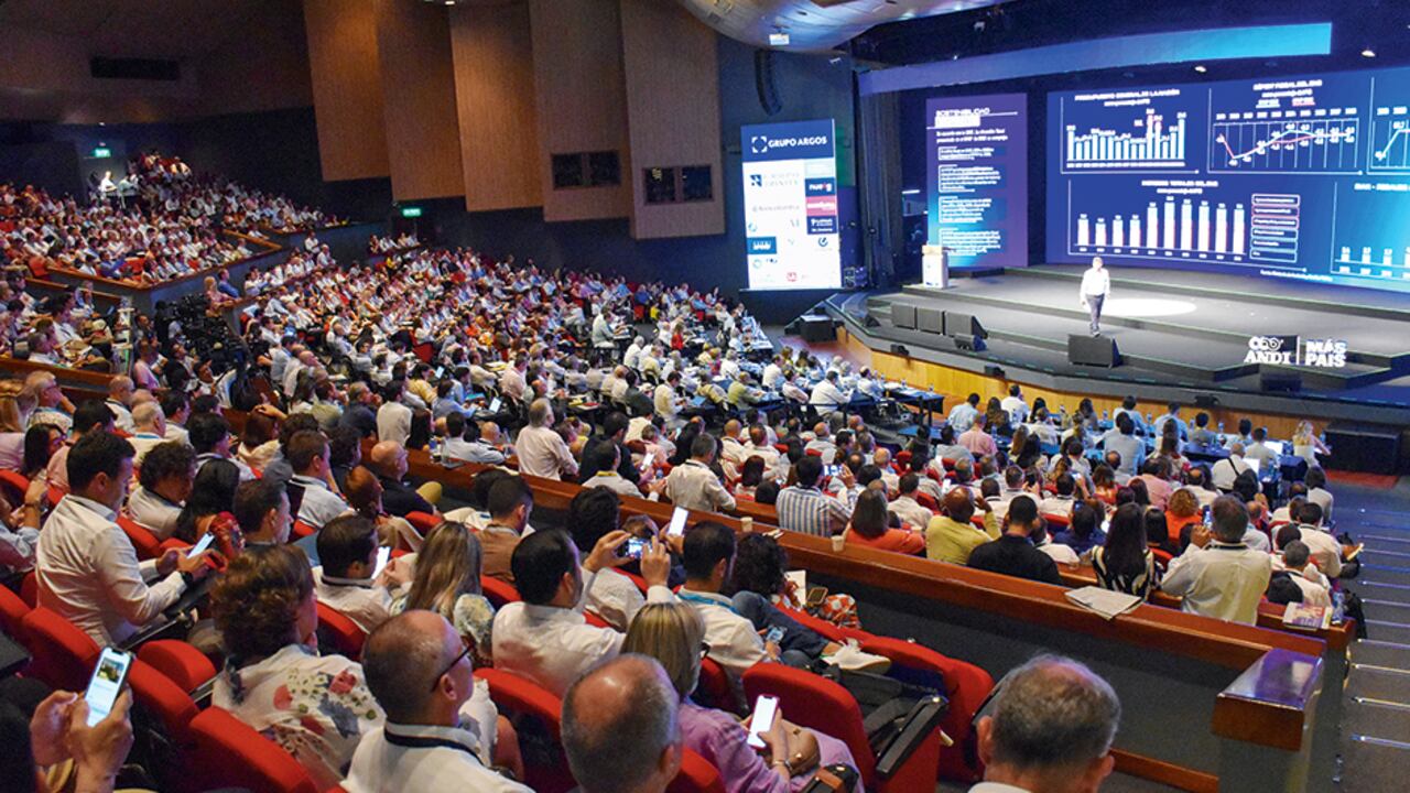 Para los industriales reunidos en el Congreso de la Andi, la seguridad debe ser una de las políticas prioritarias del Gobierno, pues sin ella no se puede avanzar.