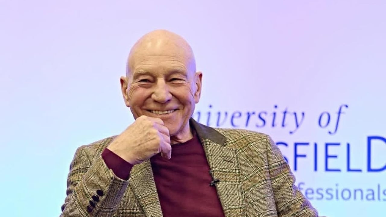 Sir Patrick Stewart nunca se retiró de manera formal de los escenarios.