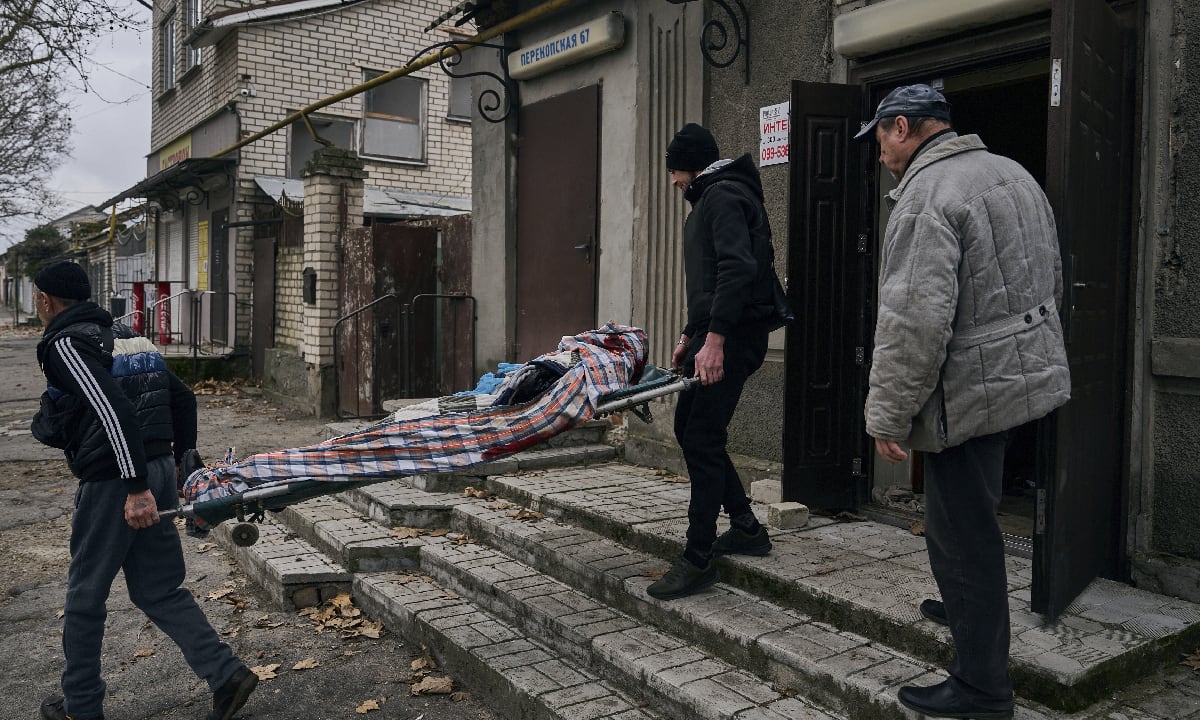 Guerra en Ucrania: dolorosas imágenes que se han convertido en cotidianidad desde hace cerca de un año.