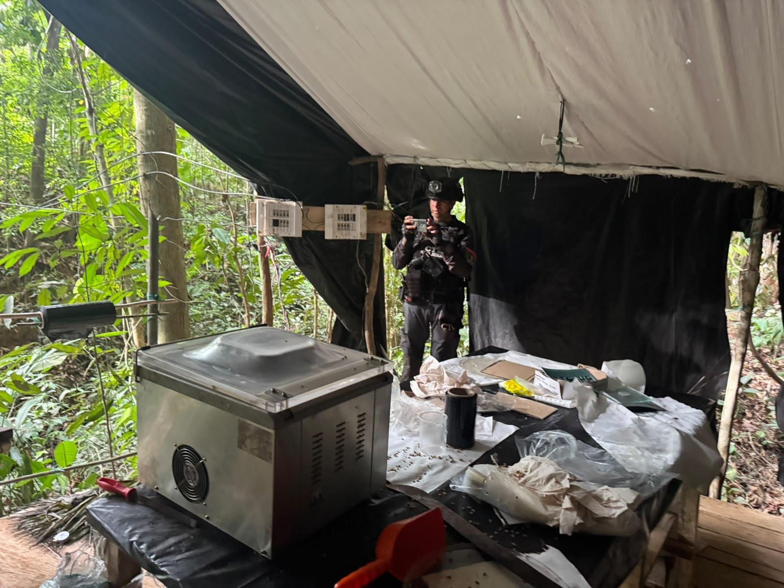 Instalaciones de un laboratorio de cocaína del ELN en Norte de Santander.