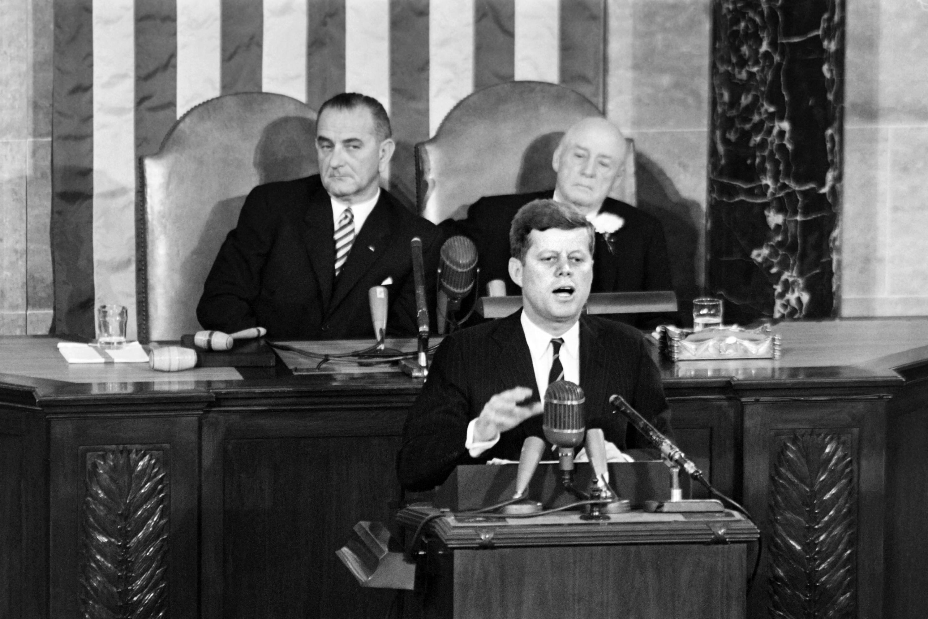 Polémica entrevista del sobrino de John F. Kennedy en Estados Unidos reabre la polémica por su asesinato. 