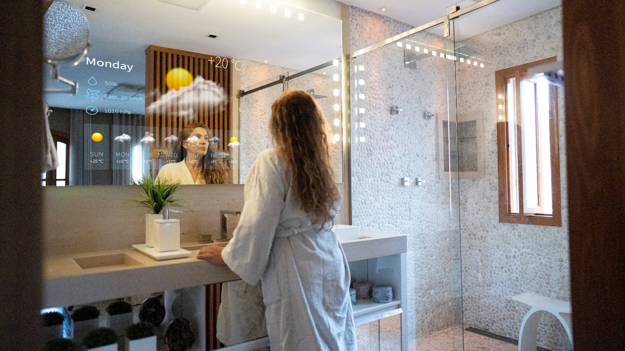 Los espejos inteligentes son una innovación en la tecnología de baño.