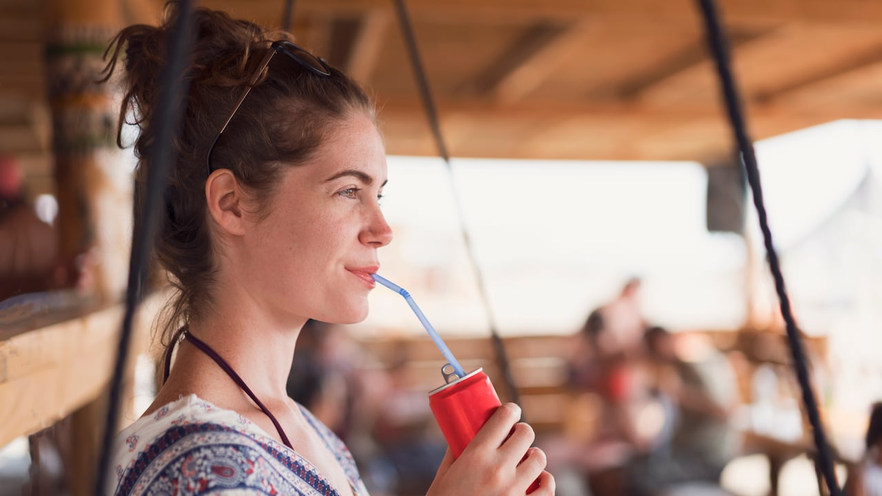 Por lo general, las gaseosas tienen un alto contenido de azúcar.