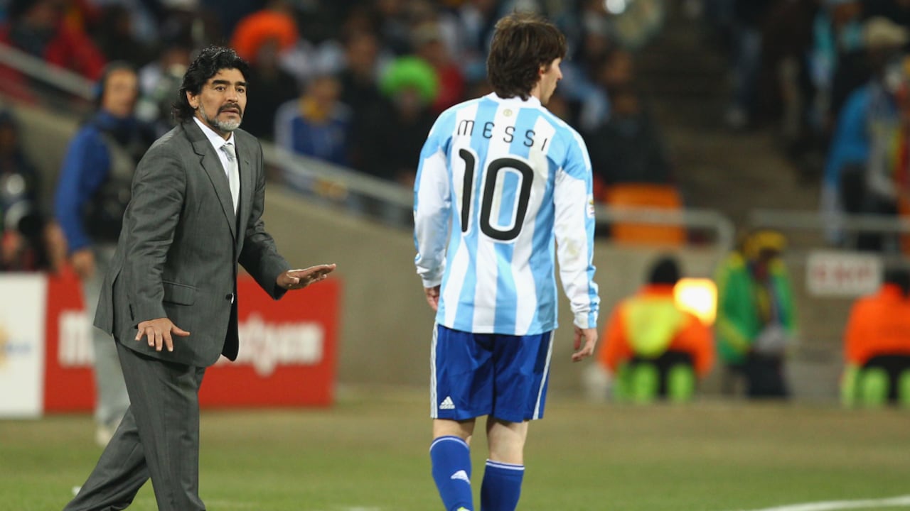 Maradona fue entrenador de la selección de Argentina en el Mundial de Sudafrica 2010. (Photo by Richard Heathcote/Getty Images)