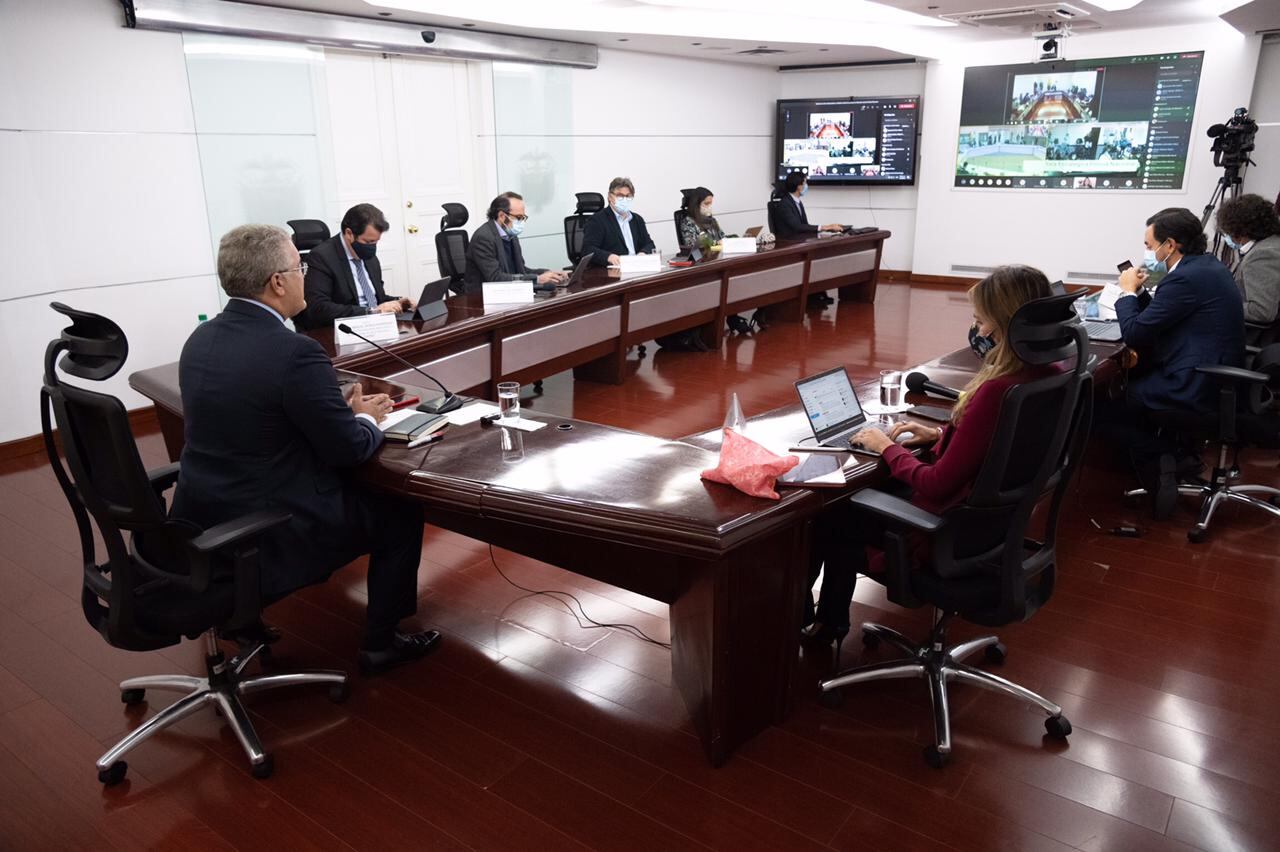 Iván Duque presidente de Colombia PMU alcaldes y gobernadores vacunas