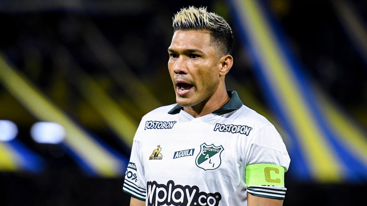 Teófilo Gutiérrez en 'La Bombonera' con la camiseta del Deportivo Cali enfrentando a Boca Juniors