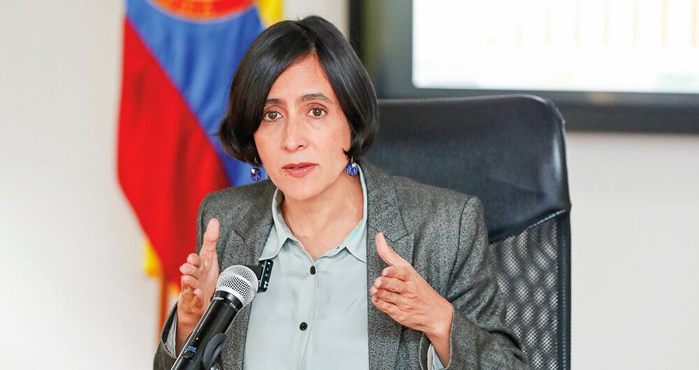   Susana Muhamad, exministra de Ambiente, aseguró que la resolución no frena ningún proyecto y que lo que hace el alcalde Galán es crear “columnas de humo”. 