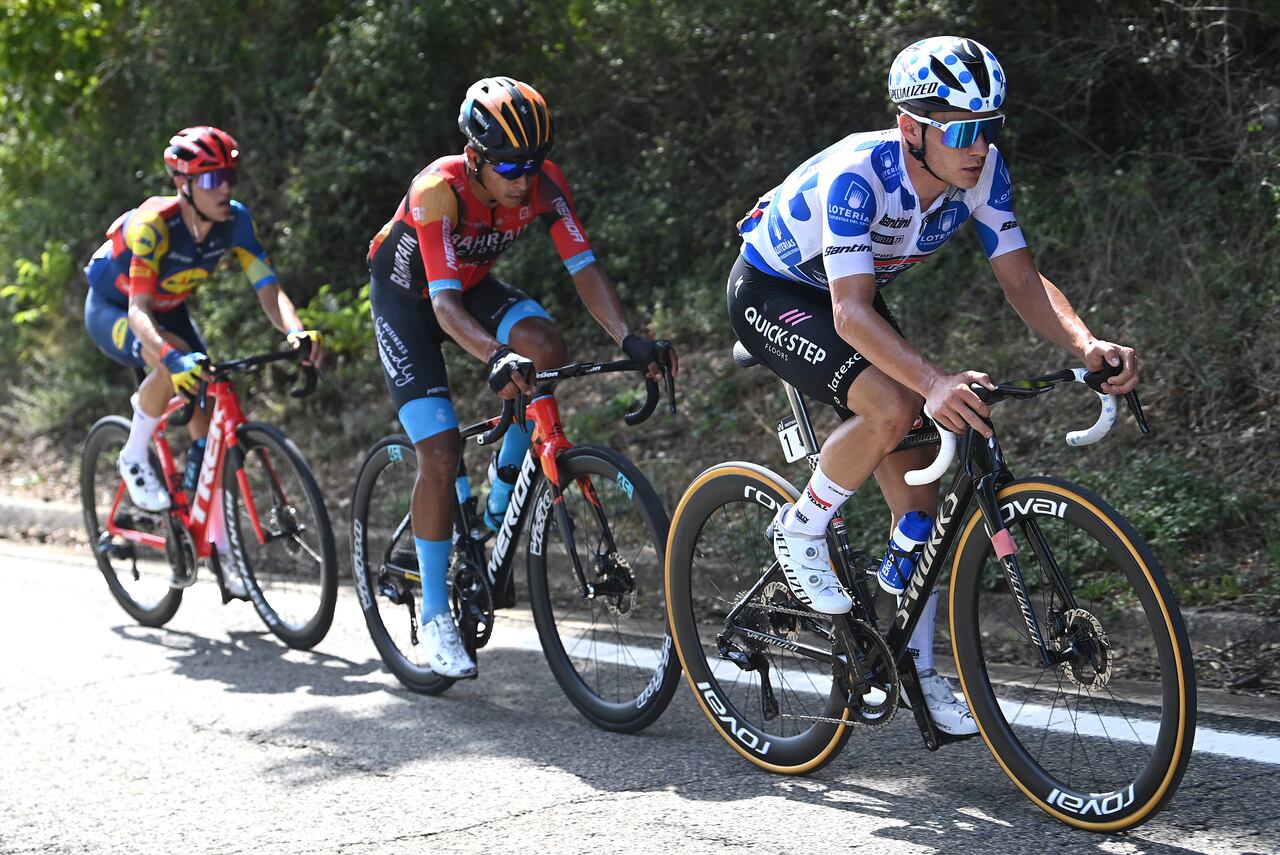 LEKUNBERRI, SPAIN - SEPTEMBER 10: Remco Evenepoel of Belgium and Team Soudal - Quick Step - Polka Dot Mountain Jersey
attacks during the 78th Tour of Spain 2023, Stage 15 a 158.3km stage from Pamplona to Lekunberri / #UCIWT / on September 10, 2023 in Lekunberri, Spain. (Photo by Tim de Waele/Getty Images)