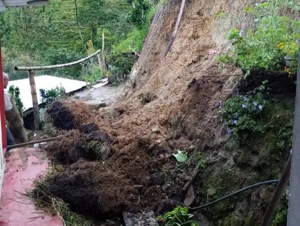 En Pensilvania un vendaval generó daños en la infraestructura del puesto de salud de la vereda Guacas y seis viviendas que perdieron sus techos.