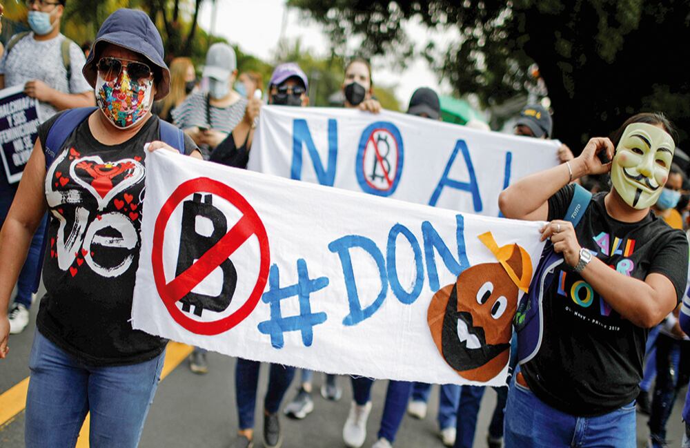 Este ha sido tal vez el único tema que ha golpeado la popularidad de Bukele, a tal punto que se han generado protestas.