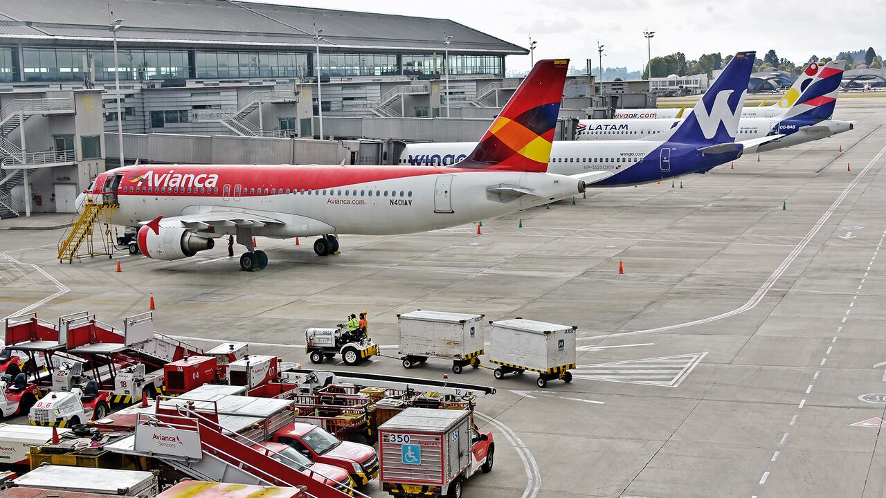 En Colombia operan 20 aerolíneas que conectan ocho destinos colombianos con 23 países.