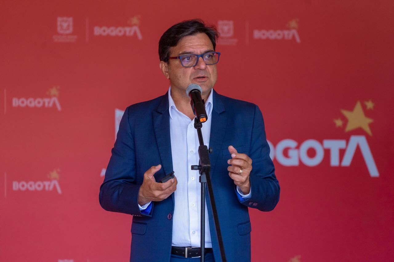 Secretario de Salud, Gerson Bermont