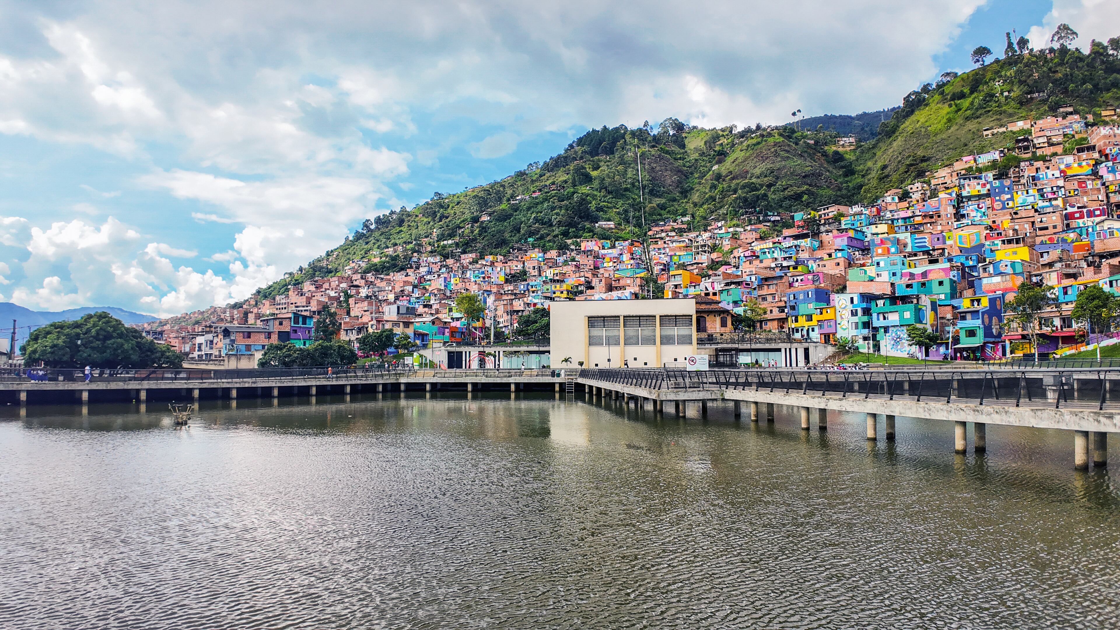 Macromural Constelaciones.