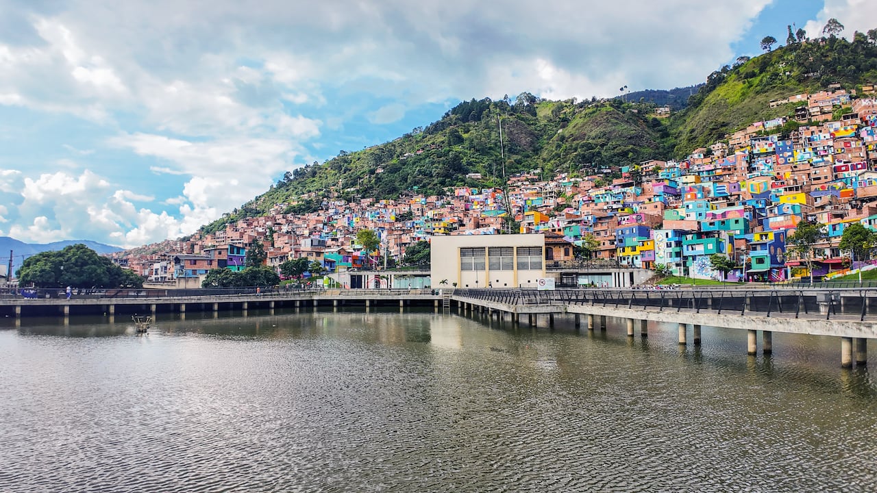 Macromural Constelaciones.