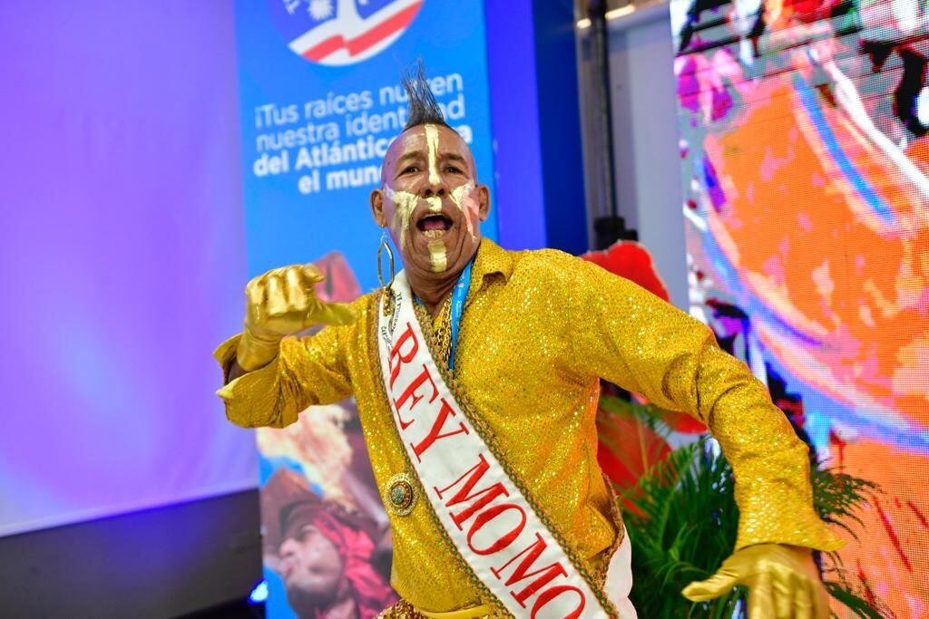 Este disfraz colectivo fue homenajeado por la reina del Carnaval