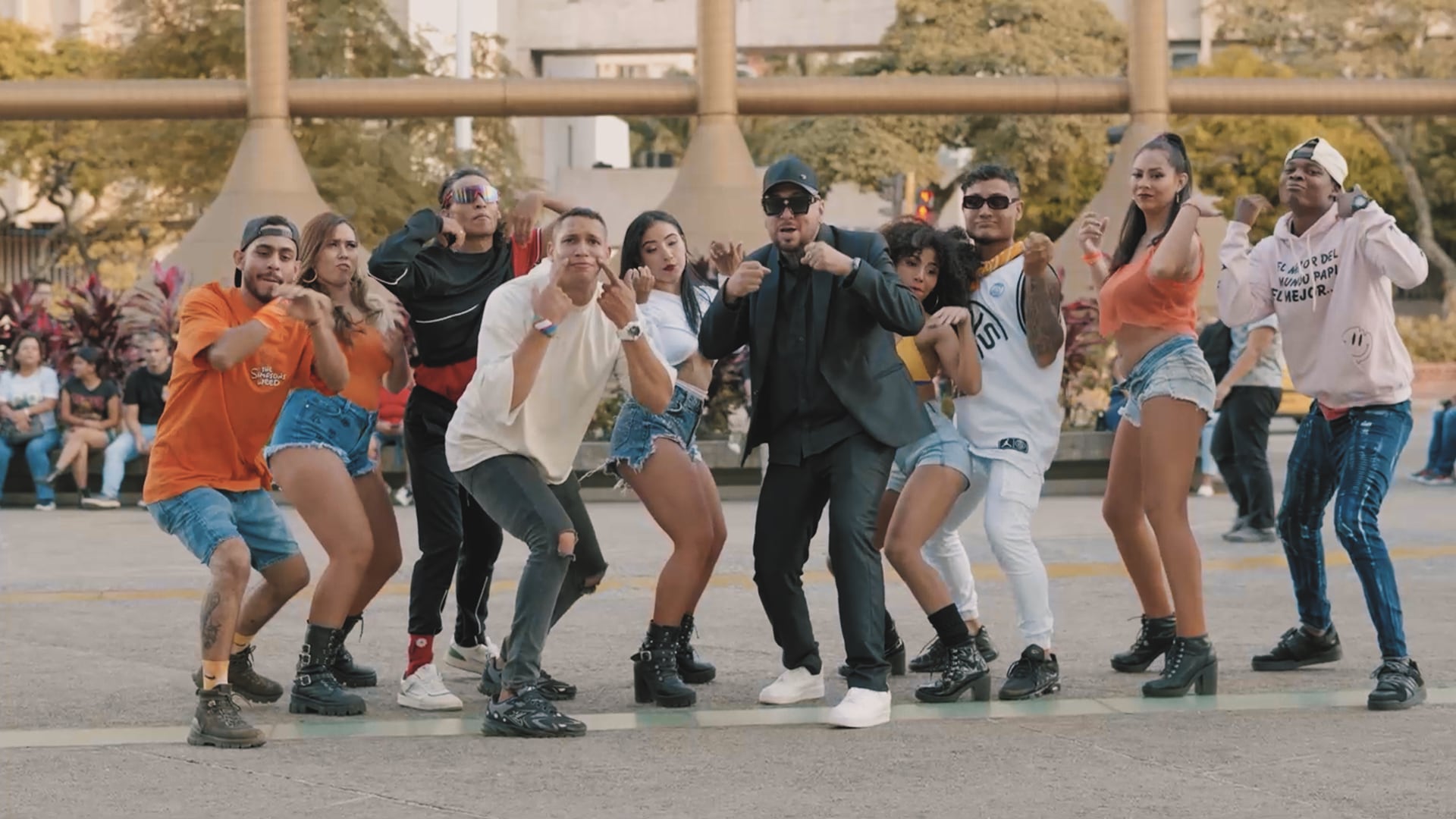 Video de la canción 'El Helicóptero' fue grabado en Cali y en Huila.