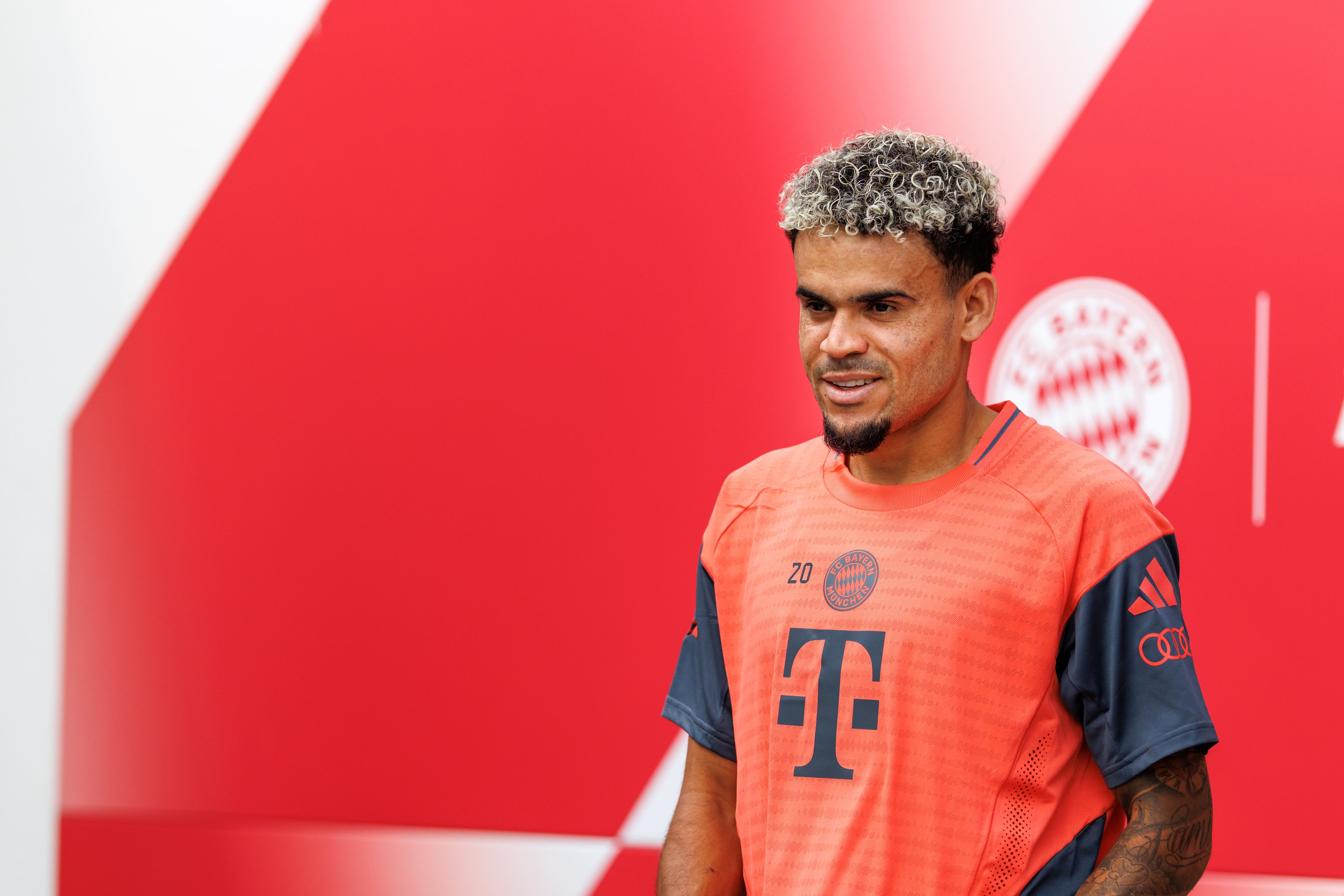31 July 2025, Bavaria, Munich: Luis Diaz of FC Bayern Munich arrives for a partially public training session of FC Bayern Munich at the training ground at Säbener Straße in Munich (Bavaria). (Training ground on the club grounds) Photo: Matthias Balk/dpa (Photo by Matthias Balk/picture alliance via Getty Images)