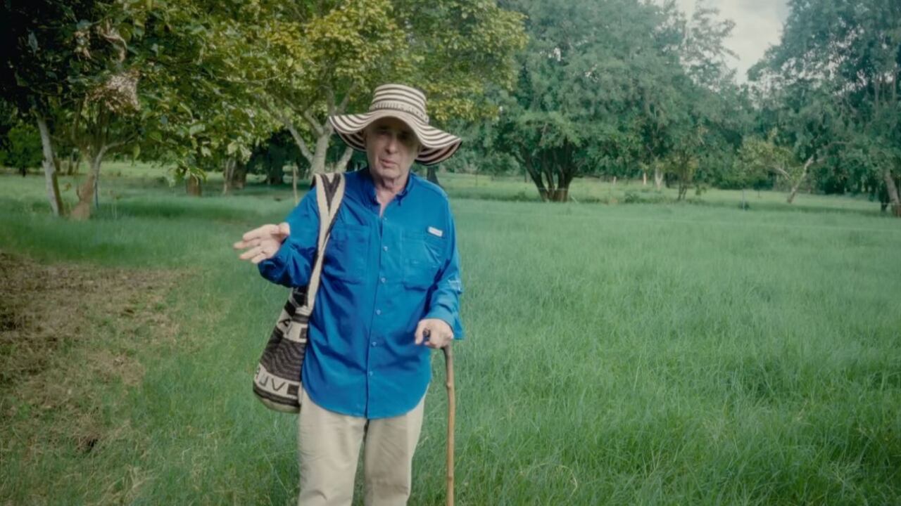 En un video, el expresidente Uribe mostró los detalles de las tierras ofrecidas al Gobierno de Petro