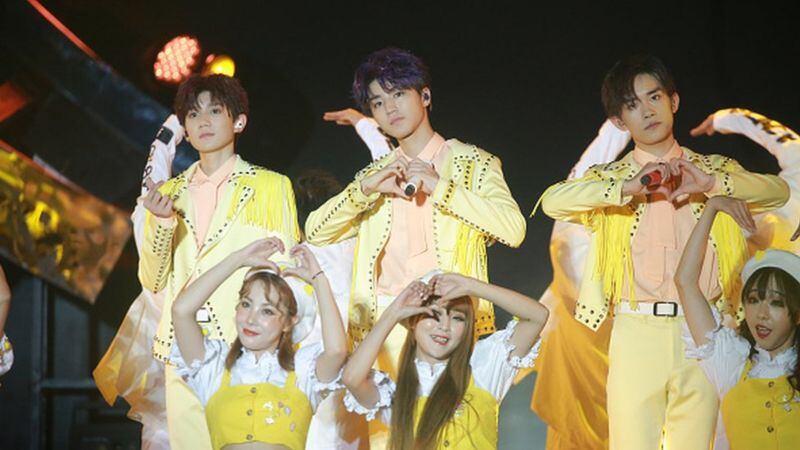 TF Boys (foto) son extremadamente populares, pero los medios cuestionan si son buenos modelos a seguir.