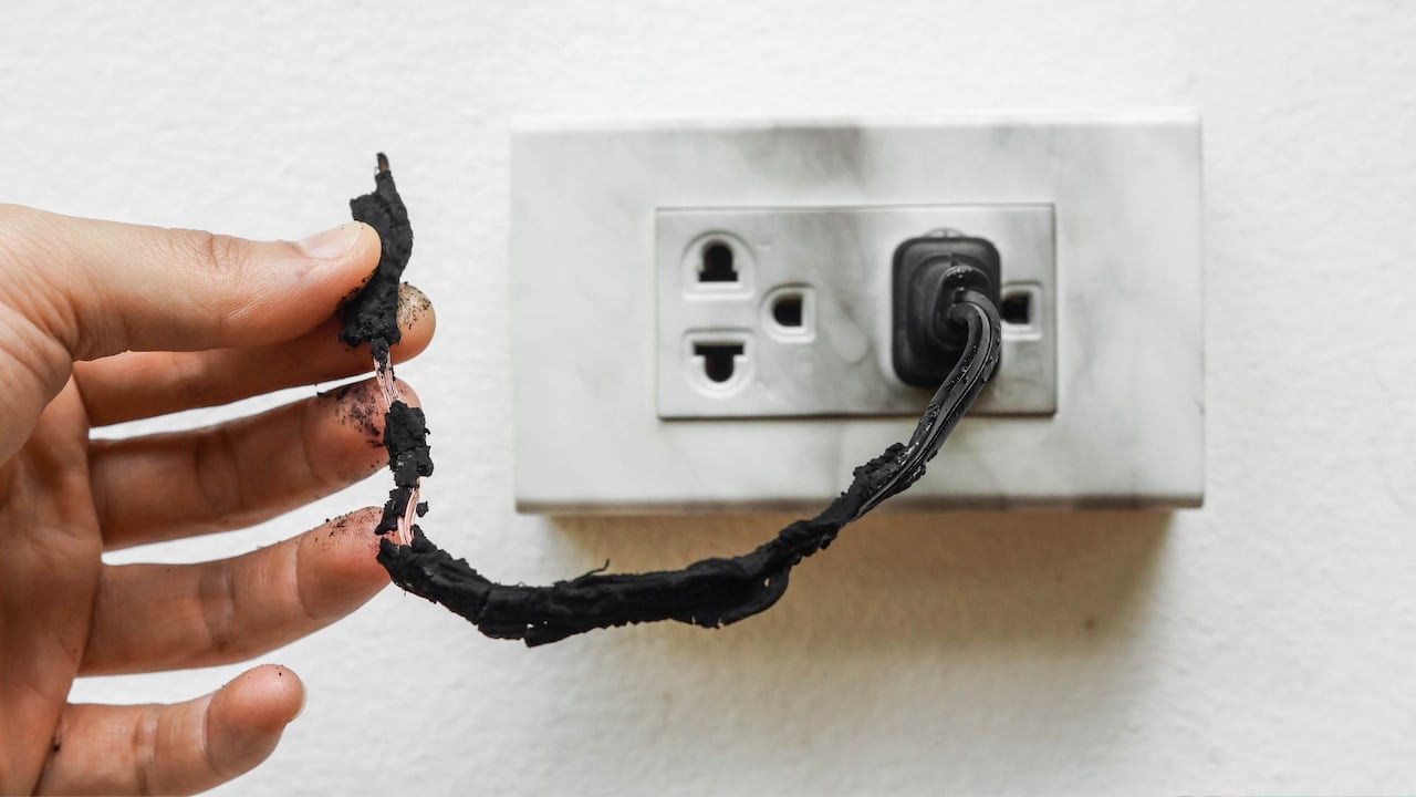 Conectar muchos dispositivos a una sola toma puede ser contraproducente.