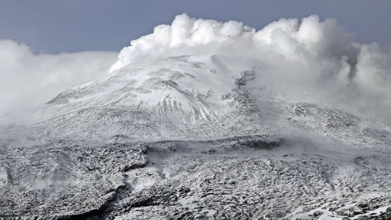El volcán Nevado del Ruiz ha estado en alerta naranja.