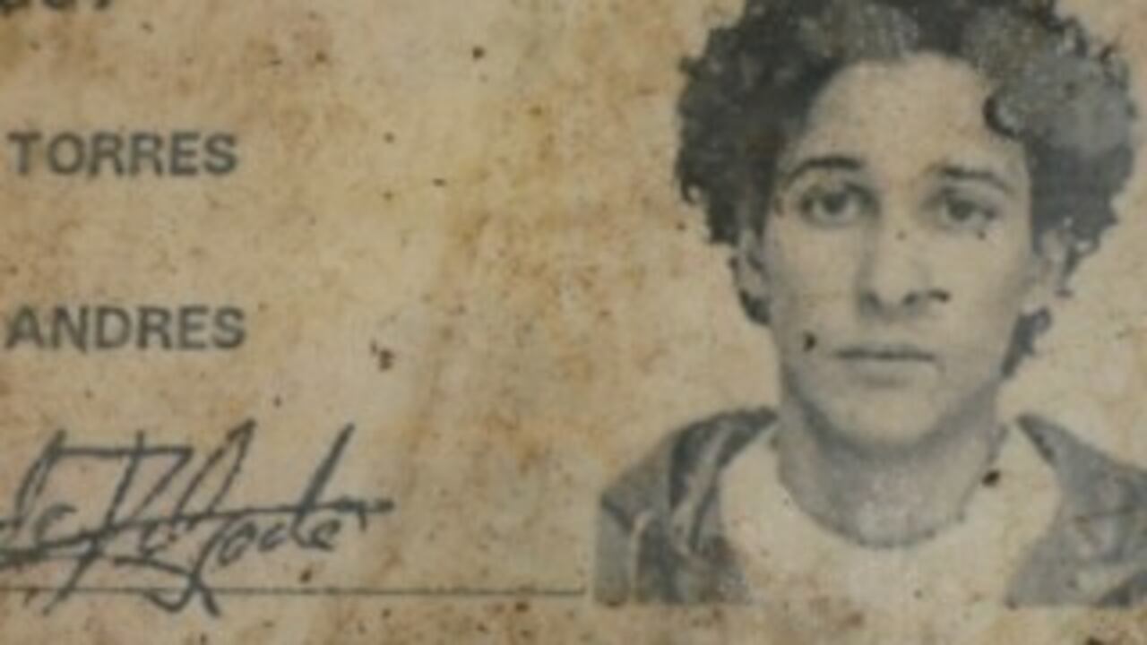 Documento de identidad encontrado en la fosa en la que fueron hallados Eduardo Delgado Torres, José Hidalgo y Marco Micheletti. Los tres desaparecieron en junio de 1998 en la finca Miraflores.