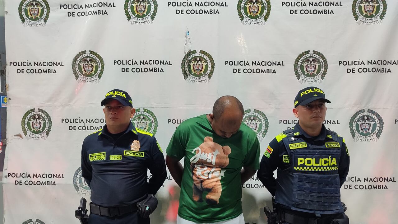 Hombre capturado por la Policía del Atlántico.