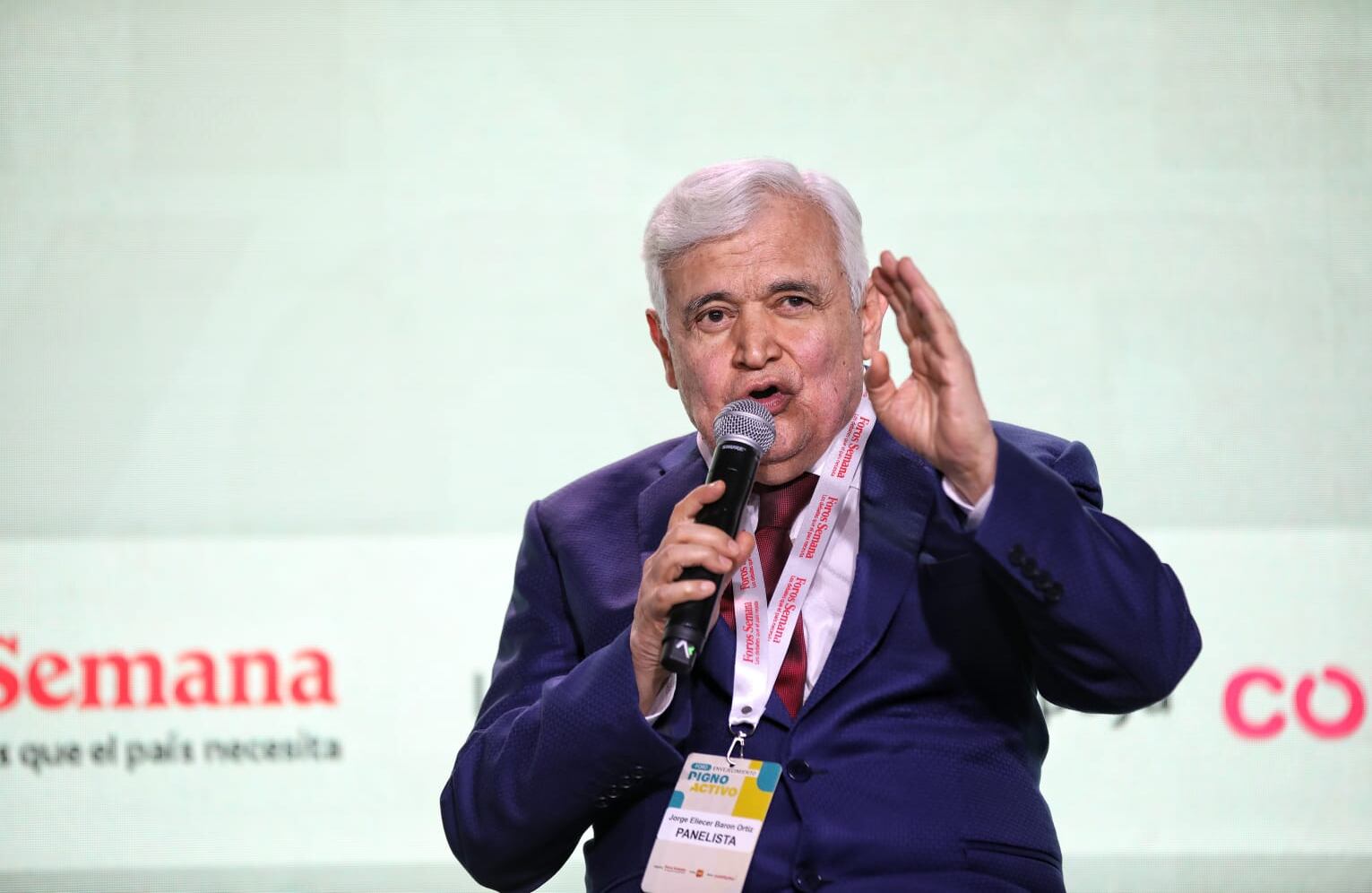 Jorge Barón, presentador.