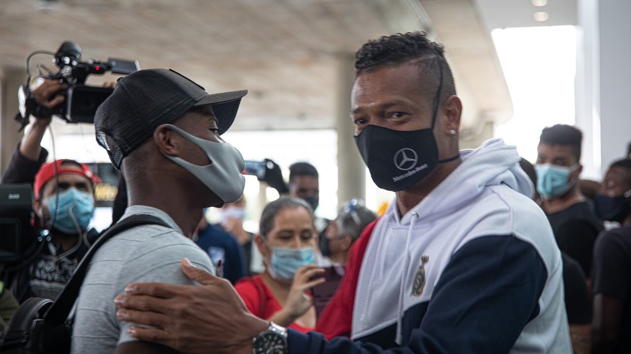 Jhonatan Laiton de Saque de Meta registró la legada de Andrés Román a Bogotá después de no pasar los exámenes médicos en Boca Juniors de Argentina.