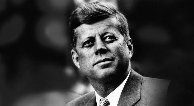 Un testigo secreto rompe el silencio para darle un giro histórico al misterio alrededor el asesinato de John F. Kennedy