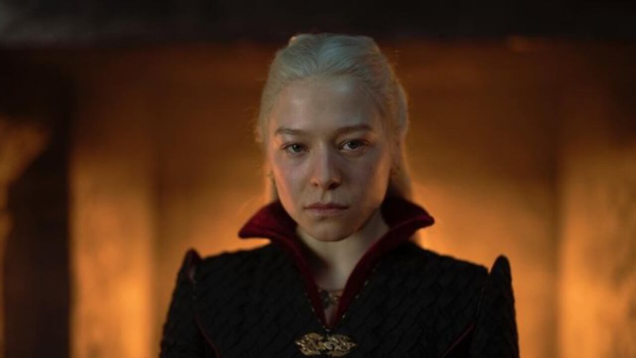 El personaje es interpretado por Emma D'Arcy.