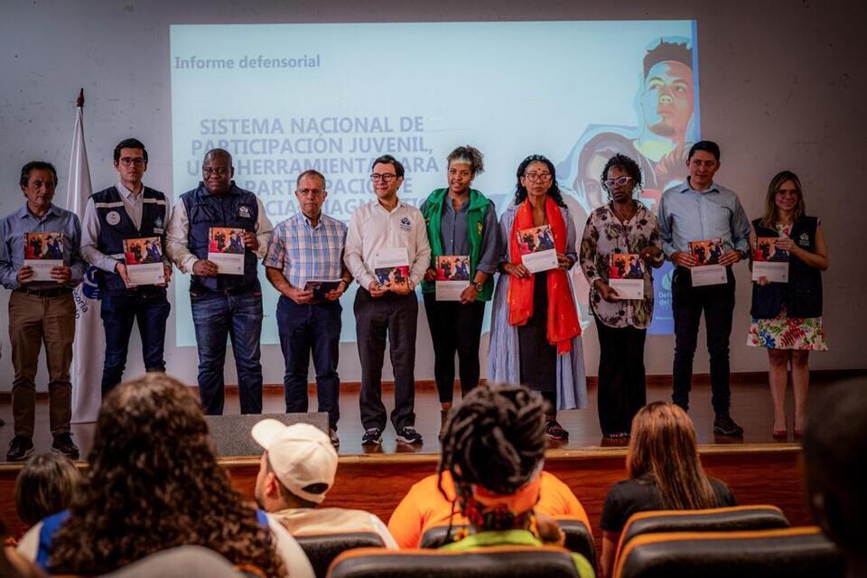 Defensoría del Pueblo insta a "eliminar barreras" a la participación juvenil en procesos democráticos