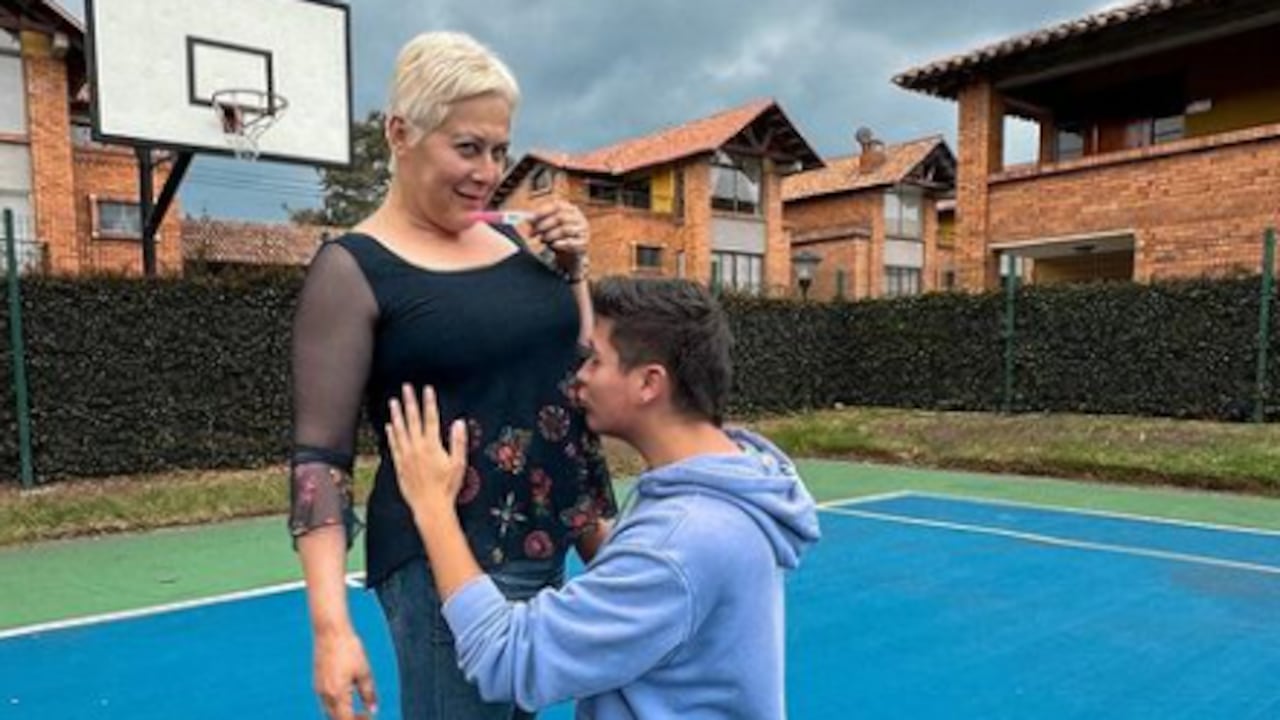 Alina Lozano y Jim Velásquez son tendencia en redes sociales tras lo último que le pasó al creador de contenido